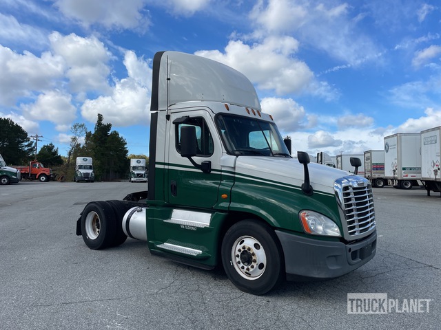 CAMIóN 2016 FREIGHTLINER