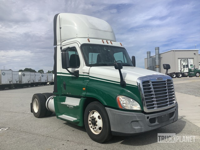 CAMIóN 2016 FREIGHTLINER