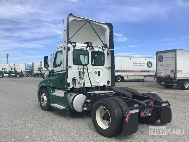 CAMIóN 2016 FREIGHTLINER