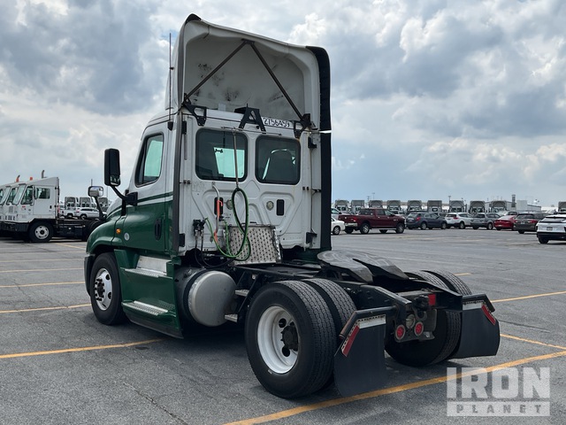 CAMIóN 2016 FREIGHTLINER