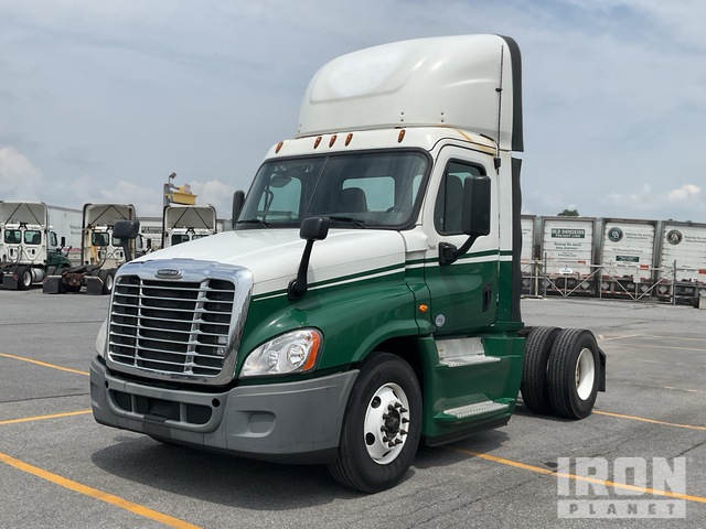 CAMIóN 2016 FREIGHTLINER