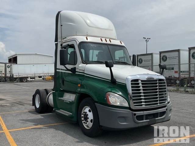 CAMIóN 2016 FREIGHTLINER