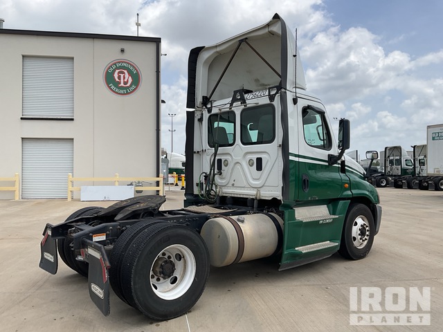 CAMIóN 2016 FREIGHTLINER