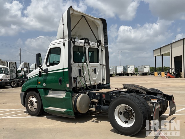 CAMIóN 2016 FREIGHTLINER