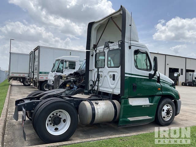 CAMIóN 2016 FREIGHTLINER