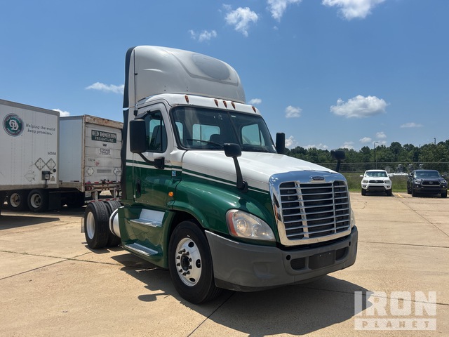 CAMIóN 2016 FREIGHTLINER