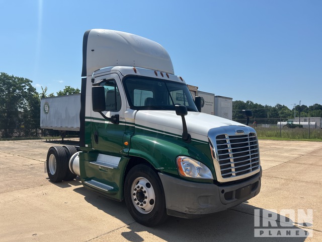 CAMIóN 2016 FREIGHTLINER