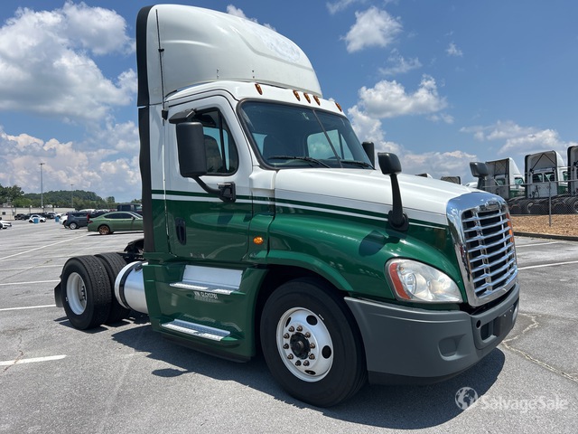CAMIóN 2016 FREIGHTLINER