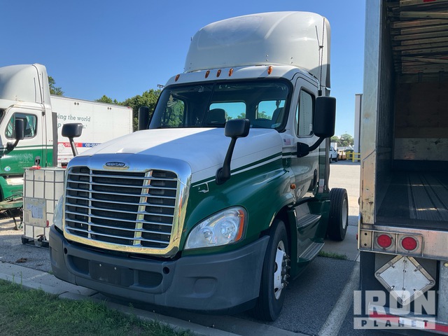 CAMIóN 2016 FREIGHTLINER