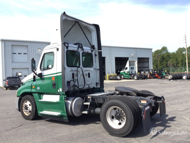 CAMIóN 2016 FREIGHTLINER