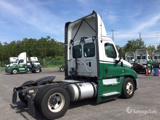 CAMIóN 2016 FREIGHTLINER