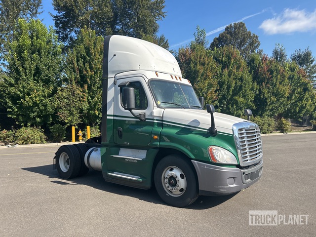 CAMIóN 2016 FREIGHTLINER