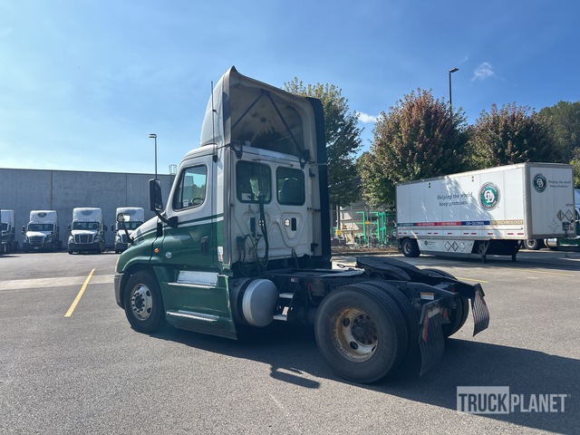 CAMIóN 2016 FREIGHTLINER