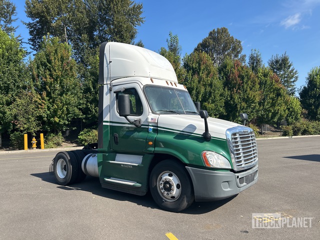 CAMIóN 2016 FREIGHTLINER