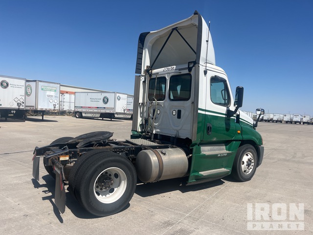 CAMIóN 2016 FREIGHTLINER