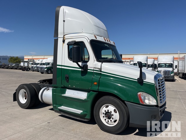 CAMIóN 2016 FREIGHTLINER