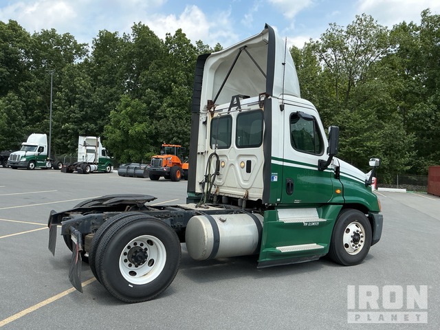 CAMIóN 2016 FREIGHTLINER