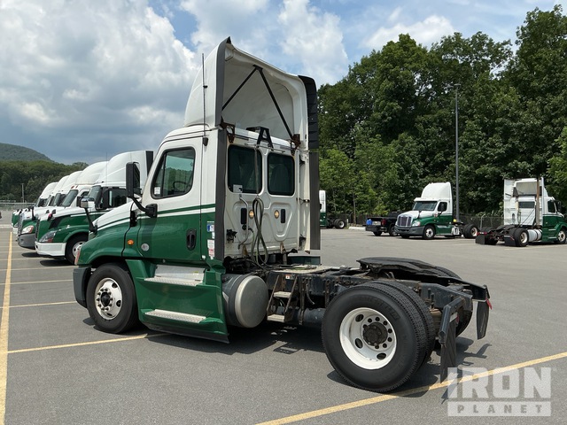 CAMIóN 2016 FREIGHTLINER