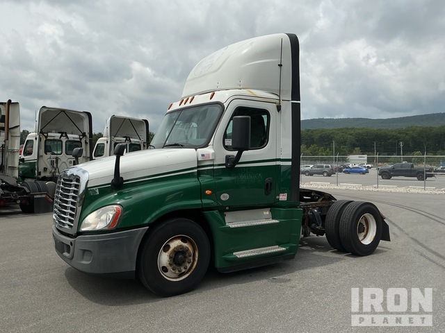 CAMIóN 2016 FREIGHTLINER