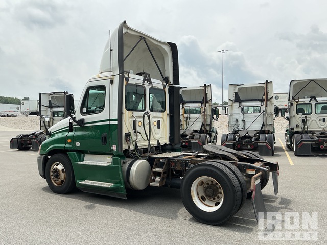 CAMIóN 2016 FREIGHTLINER