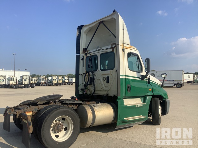 CAMIóN 2017 FREIGHTLINER