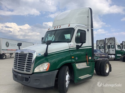 2017 Freightliner Cascadia 125 4x2 Day Cab Truck Tractor