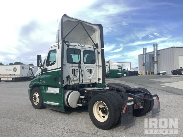 CAMIóN 2017 FREIGHTLINER