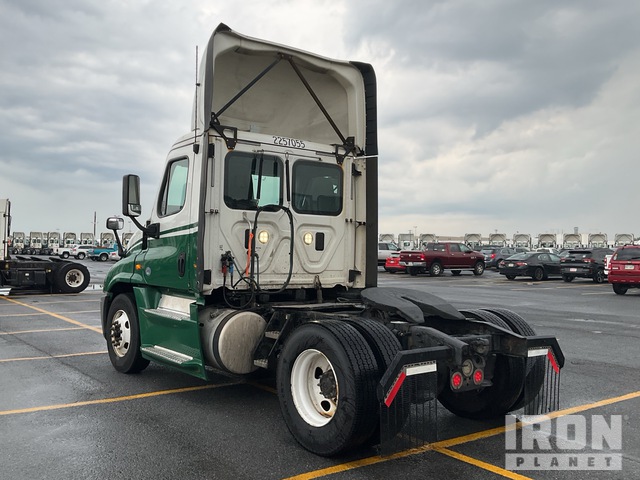 CAMIóN 2017 FREIGHTLINER