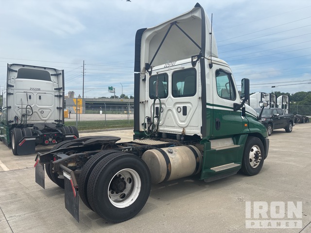 CAMIóN 2017 FREIGHTLINER