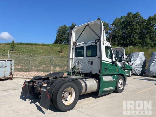 CAMIóN 2017 FREIGHTLINER