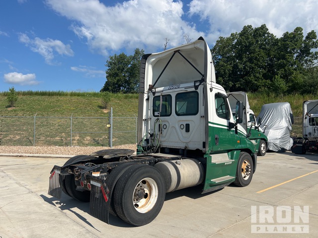 CAMIóN 2017 FREIGHTLINER