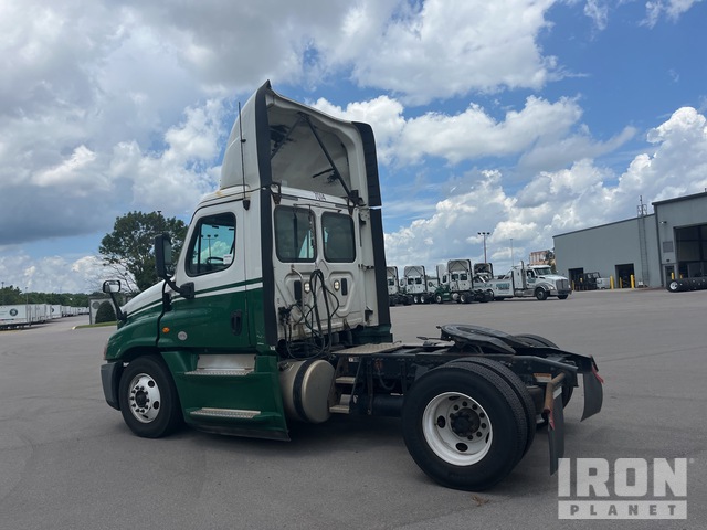 CAMIóN 2017 FREIGHTLINER