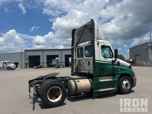 CAMIóN 2017 FREIGHTLINER