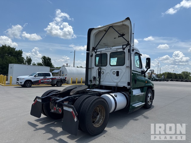 CAMIóN 2017 FREIGHTLINER