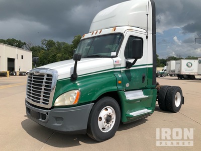 2015 Freightliner Cascadia 125 4x2 تراكتور شاحنة (أحادي المحور)