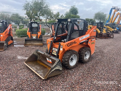2019 Gehl R105 Chargeuse à direction à glissement