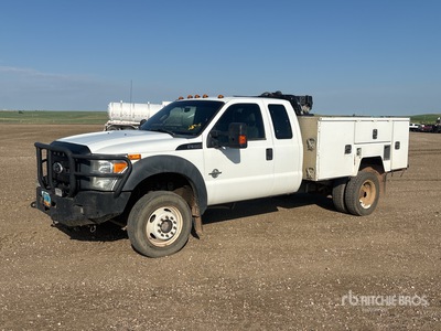 2011 Ford F-550 XL 4x4 Extended Cab Utility Truck