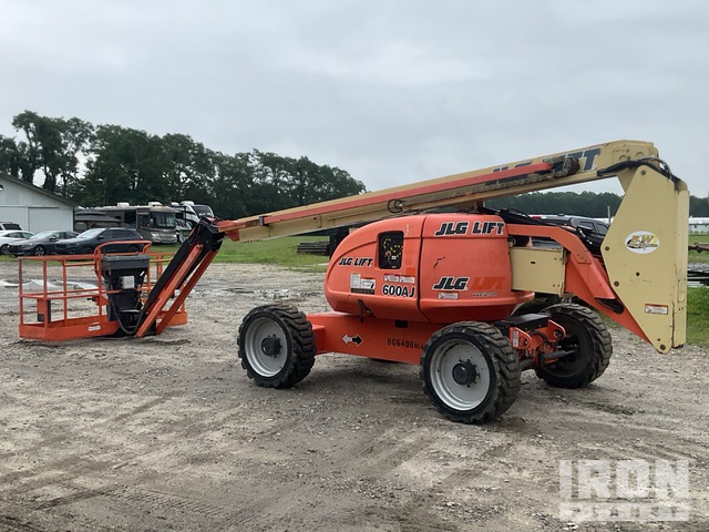 ELEVADOR ARTICULADO 2013 JLG 4WD 600AJ