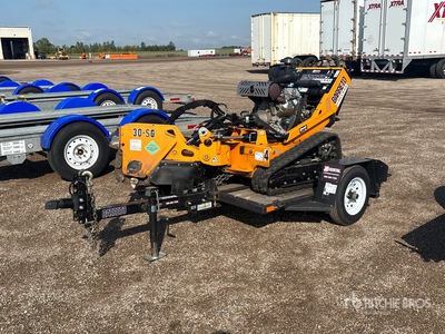 2020 Barreto E30SGB Tracked Stump Grinder w/2020 Barreto Trailer