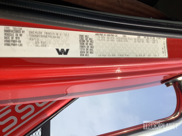 GRúA ARTICULADA 2014 WESTERN STAR FASSI