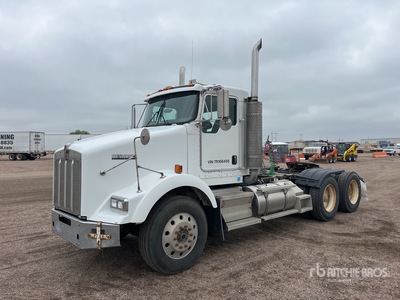2007 Kenworth T800 6x4 T/A Day Cab Truck Tractor
