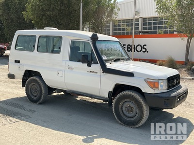 2014 Toyota Land Cruiser 78R 4x4 SUV