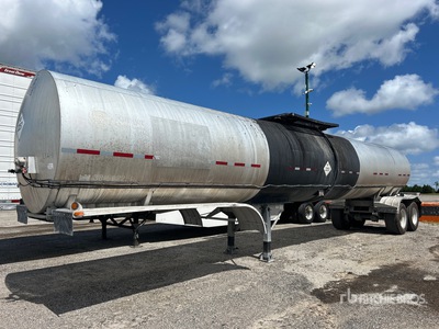 2004 Etnyre 7000 gal T/A Trailer cisterna