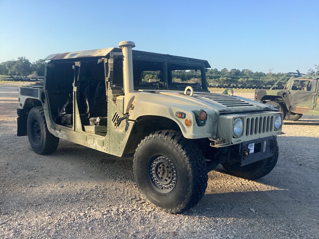 AM General M1165A1B3FK5 HMMWV 4 Door Hard Top w/Truck Body AM General M1165A1B3FK5 HMMWV 4 Door Hard Top w/Truck Body