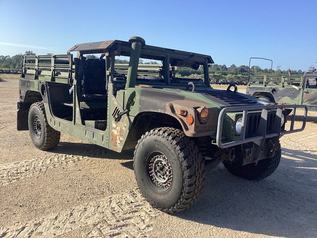 AM General M1152A1B2FK5 HMMWV 2 Door Hard Top w/Truck Body