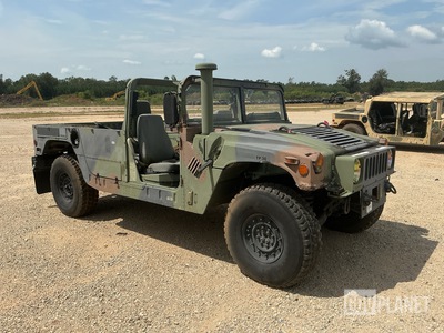 2007 AM General M1152 HMMWV 2 Door w/Truck Body