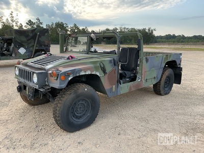 2006 AM General M1152 HMMWV 2 Door w/Truck Body