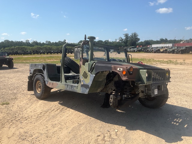 2006 AM General M1152 HMMWV 4 Door w/Truck Body
