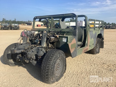 2006 AM General M1152 HMMWV 2 Door w/Truck Body