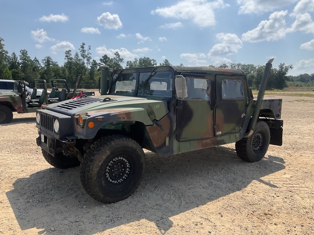 2006 AM General M1152 HMMWV 4 Door Soft Top w/Truck Body 2006 AM General M1152 HMMWV 4 Door Soft Top w/Truck Body